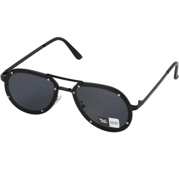 Marca: Adler Referencia: AD1125-12-01Colección: Hombre Materiales: Marco metalico Color: Lente y marco negro Cristal: Acrílico Incluye estuche y paño especial de limpieza. Materiales livianos y duraderos Lentes con protección uv 400, La protección en gafas de sol UV400 es un filtro que te protege completamente de los rayos UV, incluyendo los rayos UVA y los UVB. La protección tiene que ser de un 99 a un 100 % para que pueda designarse de esta manera.