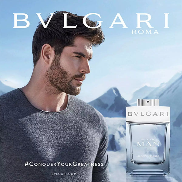 Enriquece la colección Bvlgari Man dedicada al poder de los elementos de la naturaleza. Después del fuego y la madera, Bvlgari Man explora el aire. Captura la magnitud desenfrenada de las montañas heladas y la masculinidad imparable de un hombre en constante búsqueda de la grandeza. Composición Bvlgari Man Glacial Essence de Bvlgari es una fragancia de la familia olfativa Aromática Fougère para Hombres. Las Notas de Salida son bayas de enebro, jengibre y geranio; las Notas de Corazón son abrótano, sándalo y