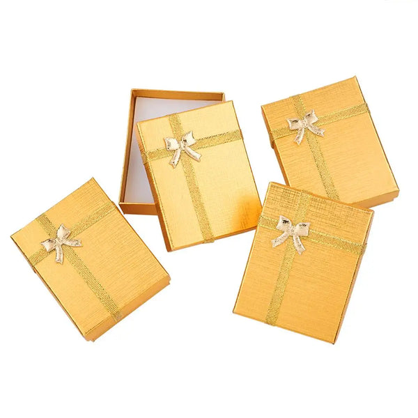 Estuche para pulsera en carton fino dorado