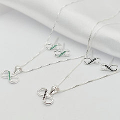 Set femenino de plata 925 con cadena, dije y topos diseño exclusivo en Colombia

Joyería de plata para mujer plata fina para dama Conjunto de joyas 