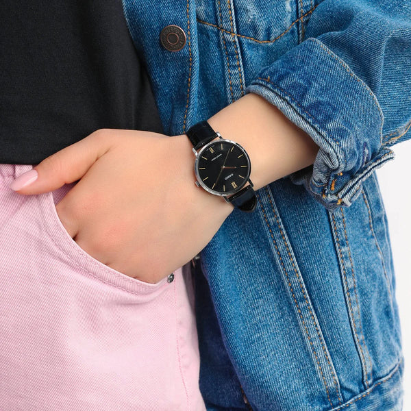 reloj casio pulso negro en cuero caja plateada