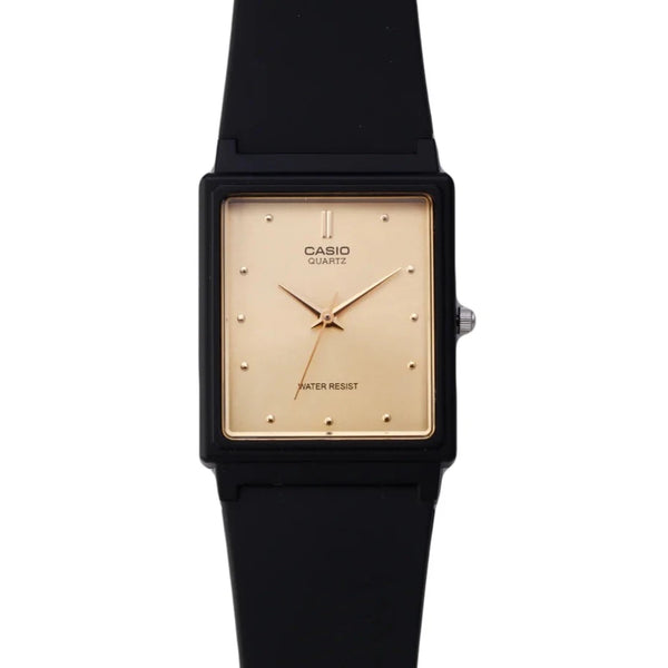 reloj casio unisex en resina negro fondo dorado resistente al agua 