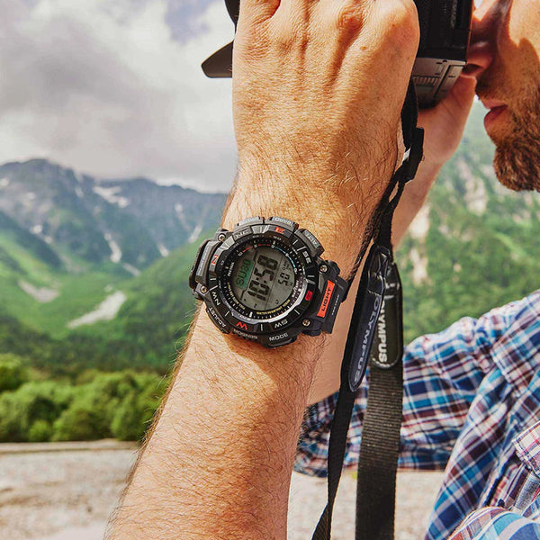 reloj protrek PRG-340-1DR digital, pantalla de salida y puesta del sol, cronometro, temporizador, alarma, calendario, altímetro , brújula , barómetro
