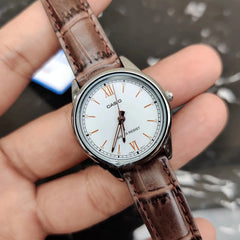 Reloj casio dama  en cuero 