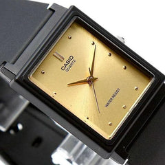 reloj casio unisex en resina negro fondo dorado resistente al agua 