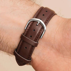 Referencia: mtp-v005l-7b4udf Colección: Hombre Composición: Análogo , calendario Materiales: Pulso cuero Color: negro Impermeabilidad: 5ATMMovimiento: cuarzo Cristal: Mineral Producto con garantía de 1 año en funcionamiento. Recomendaciones Reloj con resistencia al agua para lavado de manos, no sumergible. No manipular los botones cuando esta en contacto con el aguablanco